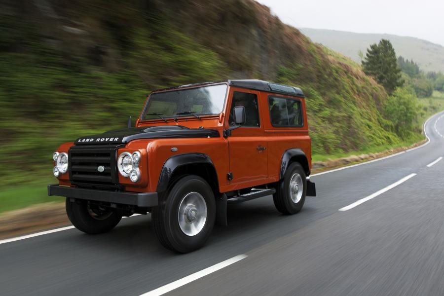  Land Rover Defender 90 Limited Edition Fire 2009 года  (фото 9 из 13)